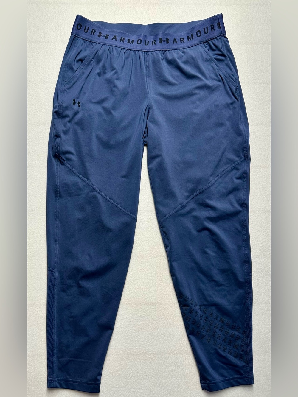 Under Armour Womenโs Medium Blue Athletic Training Pants 27โ Inseam Pockets